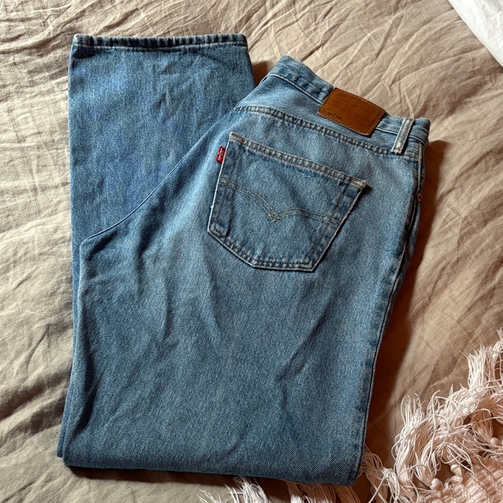 Levi's Straight Blue Jeans - Picture 1 of 5